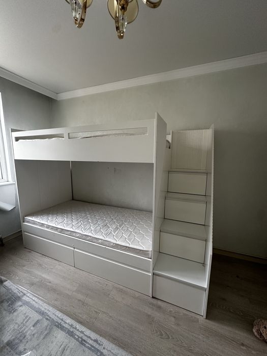 Двухъярусная кровать