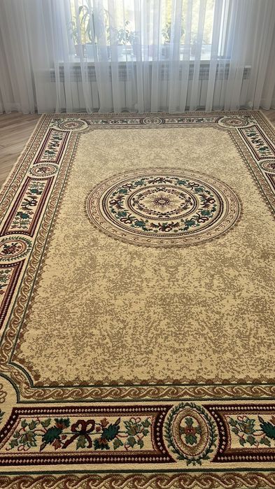 Продам ковёр не дорого срочно!