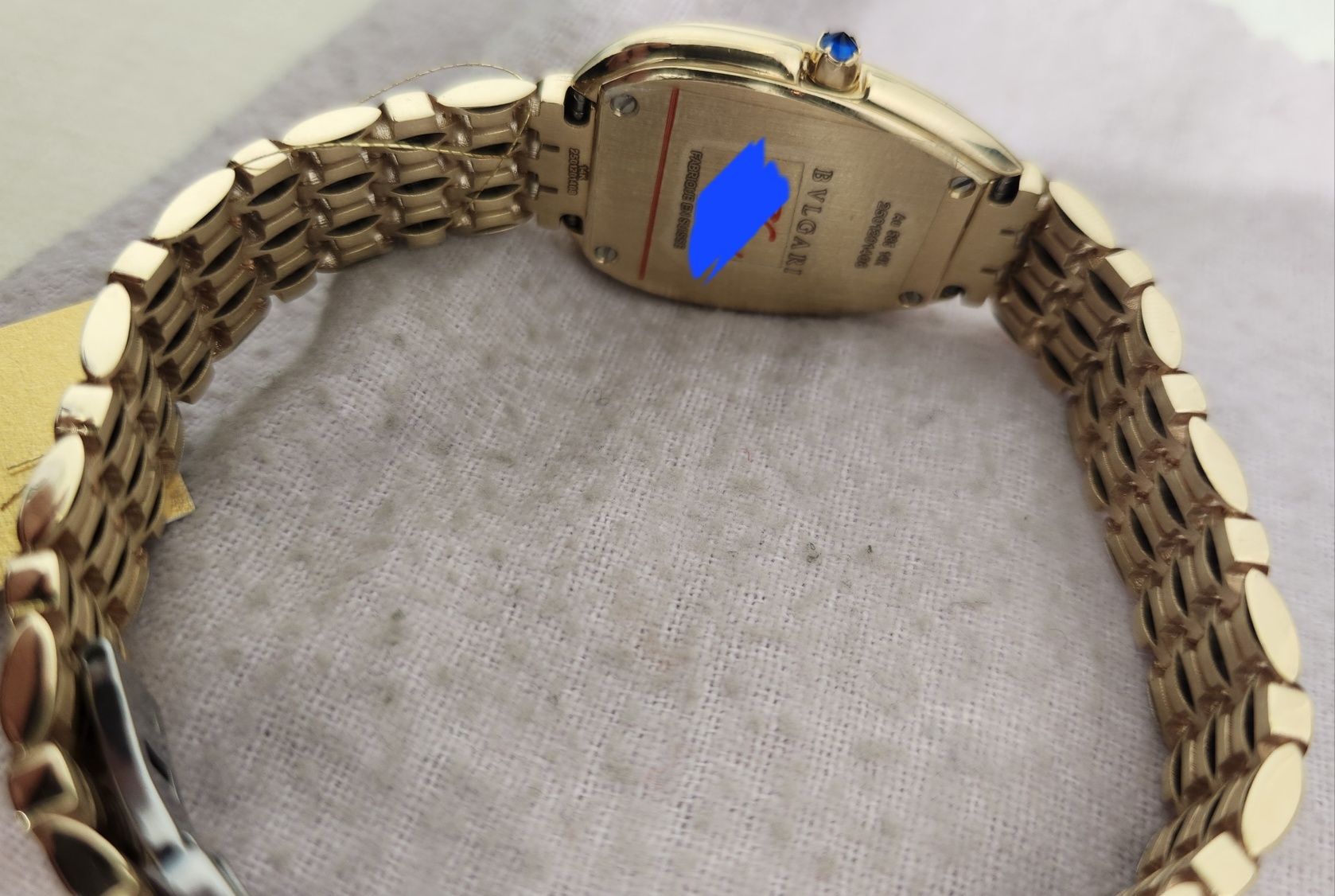 Золотые часы Bvlgari