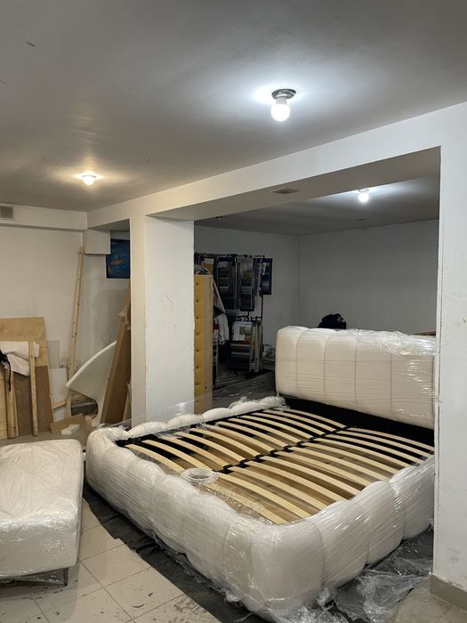 Спальный кровать