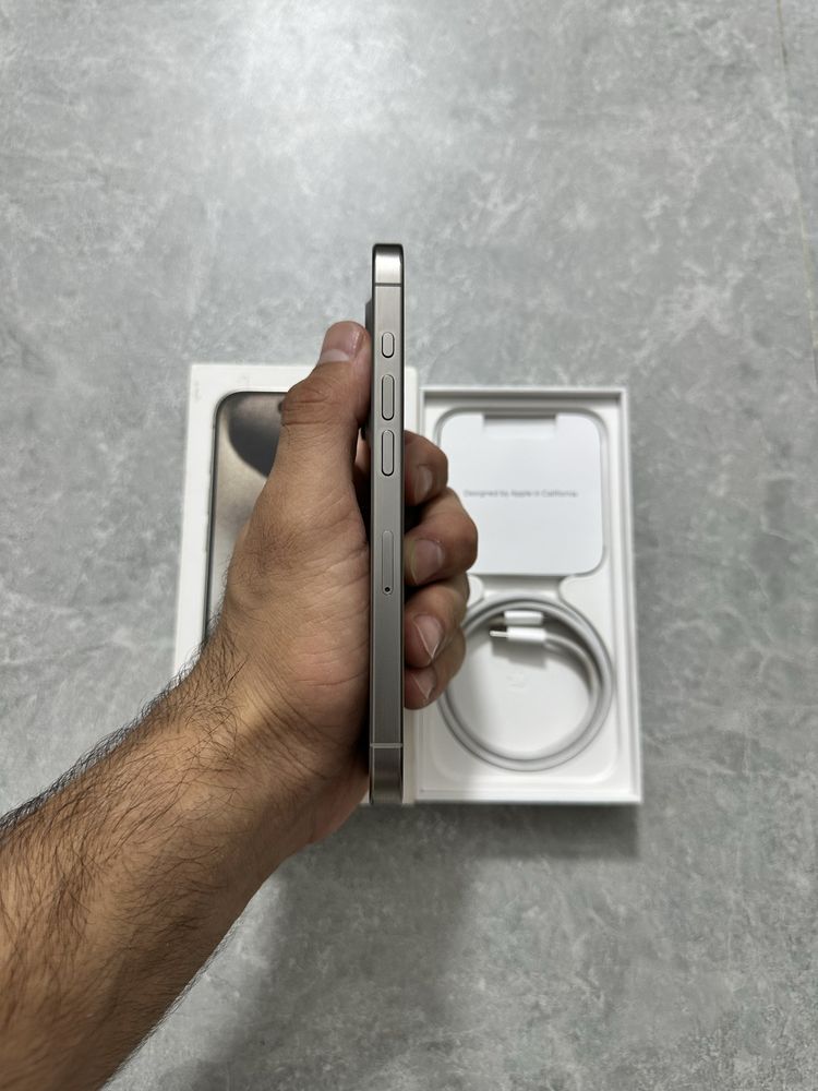 iPhone 15 Pro 256GB Natural Titanium