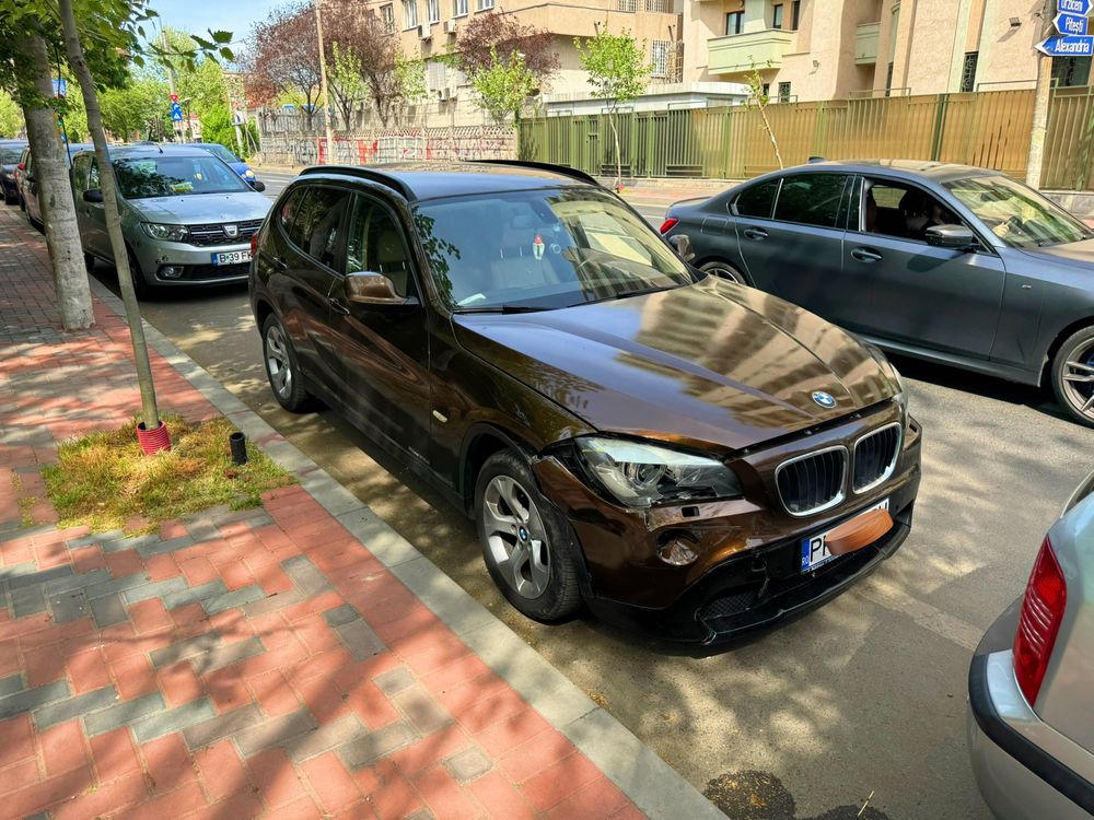 Bmw x1 2010  Xdrive avariat ușor