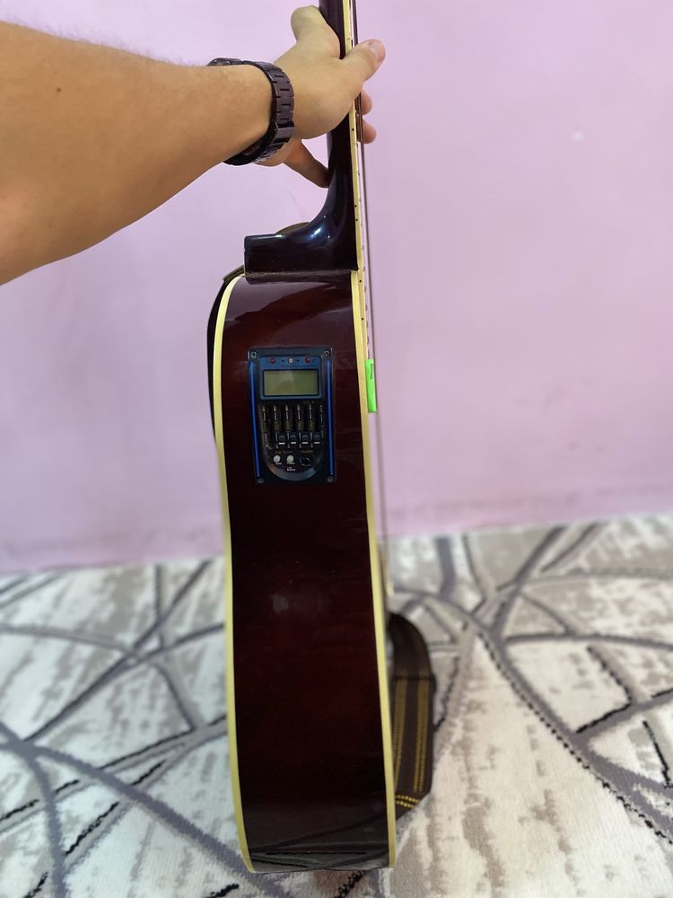 gitara yangi holatda grand music