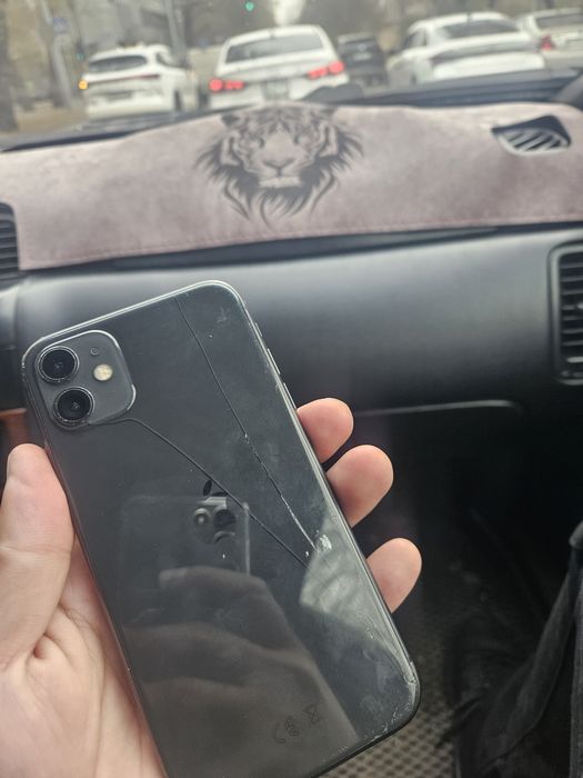 Айфон 11 фэис работают  обмен