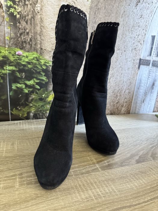 Ботуши с ток от натурален велур