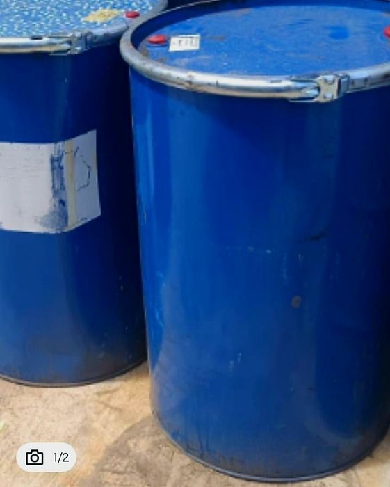 Vând butoaie tablă