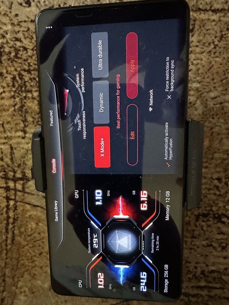 Asus Rog Phone 9 nou + AeroActive Cooler