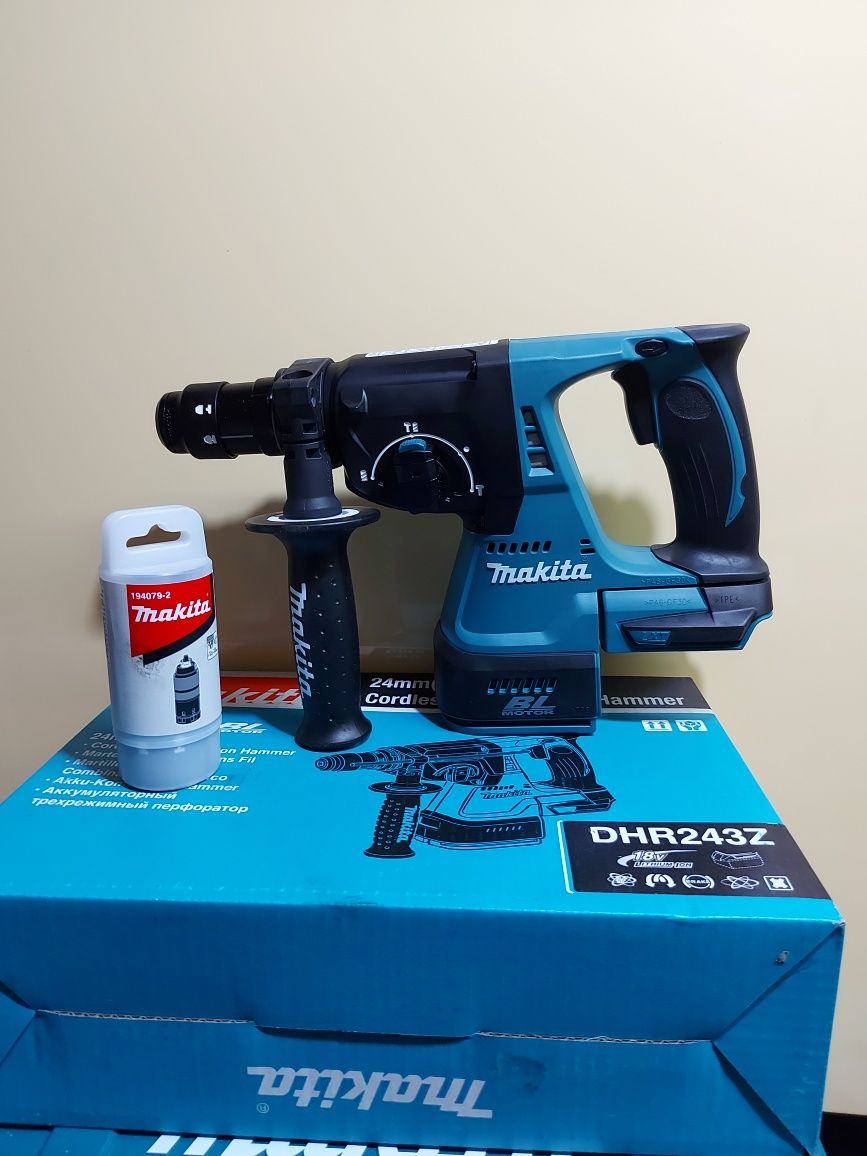 ПРОМОЦИЯ.Нов безчетков перфоратор Makita DHR243  18v