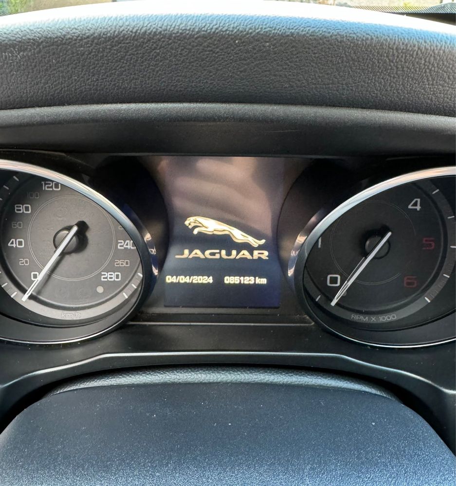 Jaguar XE ,an fabricatie 2016