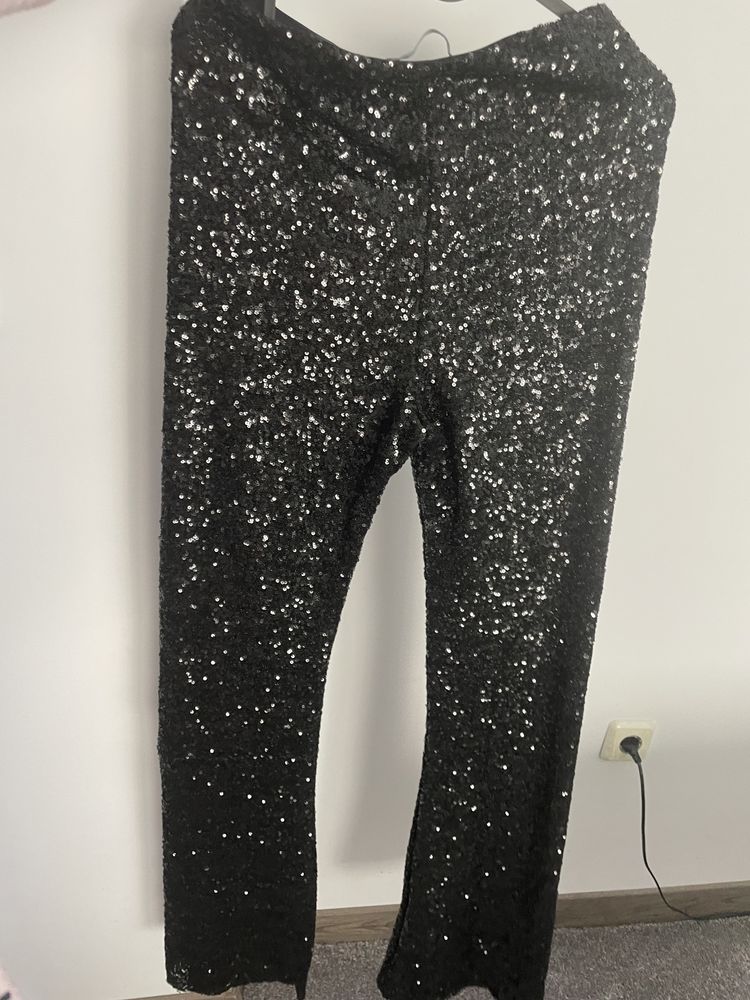 Черен панталон с пайети Zara