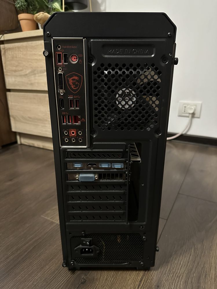 Pc Gaming Ryzen 7 3700x / 16Gb Ram / RX580