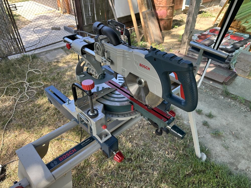 Fierastrau circular stationar Bosch GCM 800 SJ + stand BOSCH GTA 2600