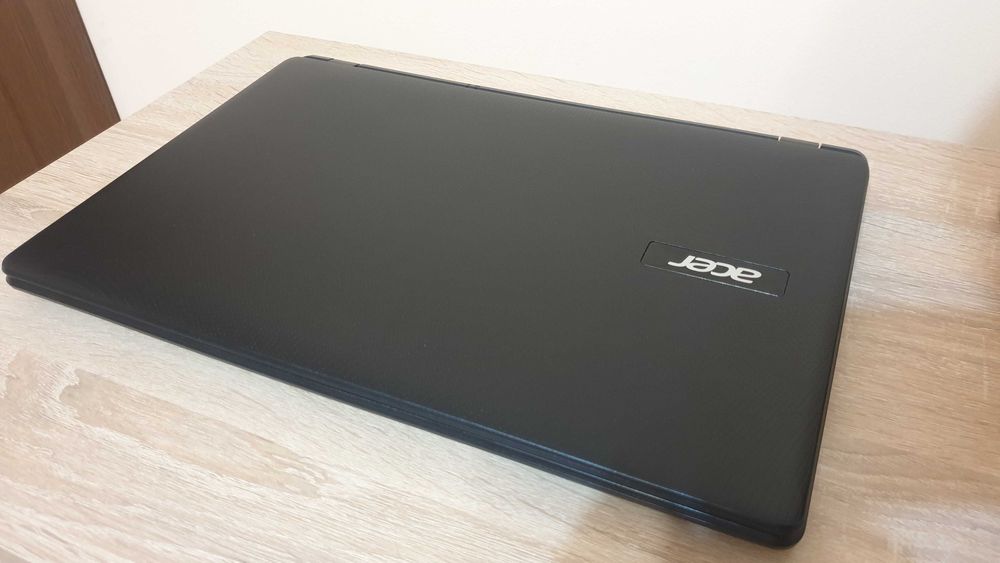 Лаптоп Acer Aspire ES1-571
