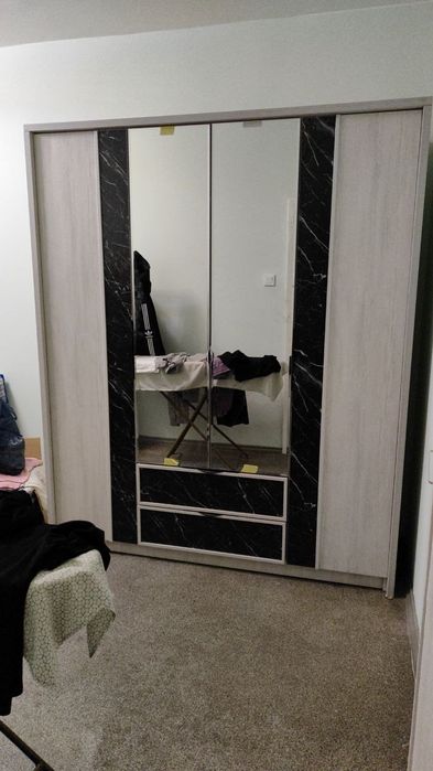 Продаётся шкаф в отличном состоянии