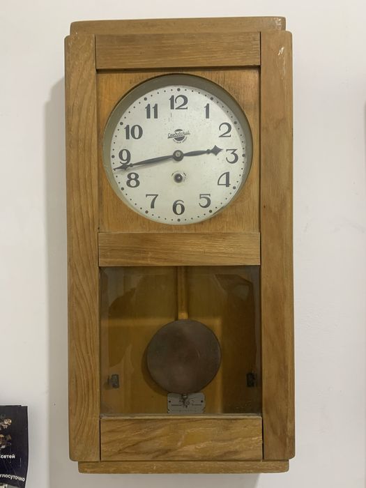 Часы настеные орловского часового завода