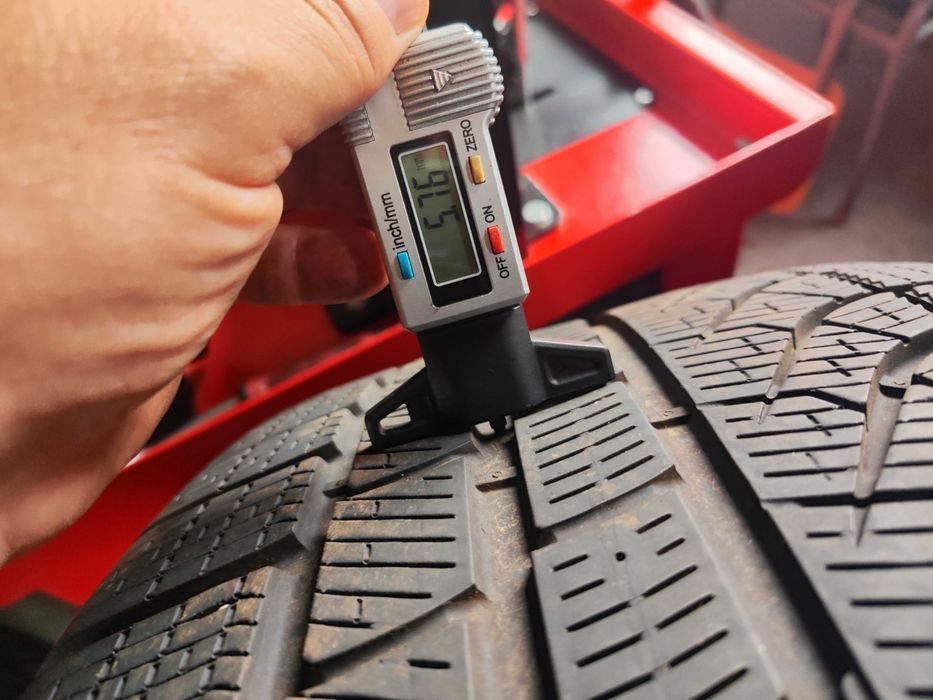 4бр.зимни гуми 275/40/19 Pirelli