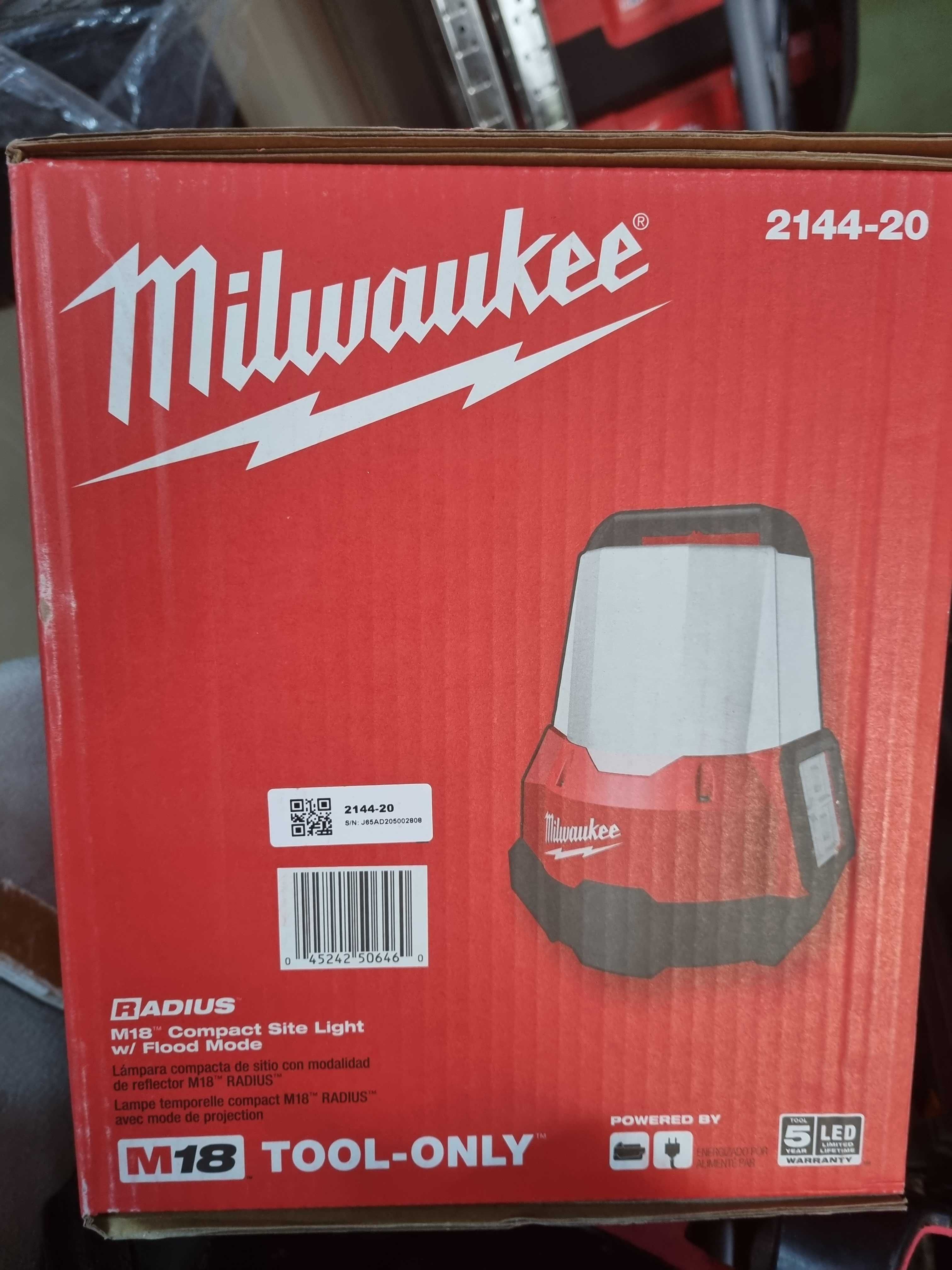 Milwaukee 2144-20 18V lanterna 360 grade 2500 lumeni