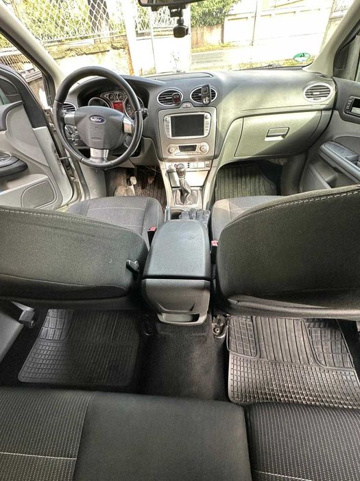 Ford Focus 1.6 TDCi Break 2010 stare buna, revizii la timp, 275.000 km