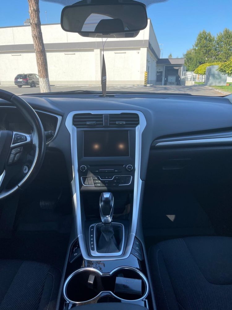 Vand ford mondeo mk5 sau schimb cu logan 2023