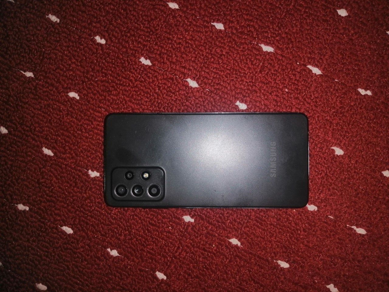 Telefon sotiladi