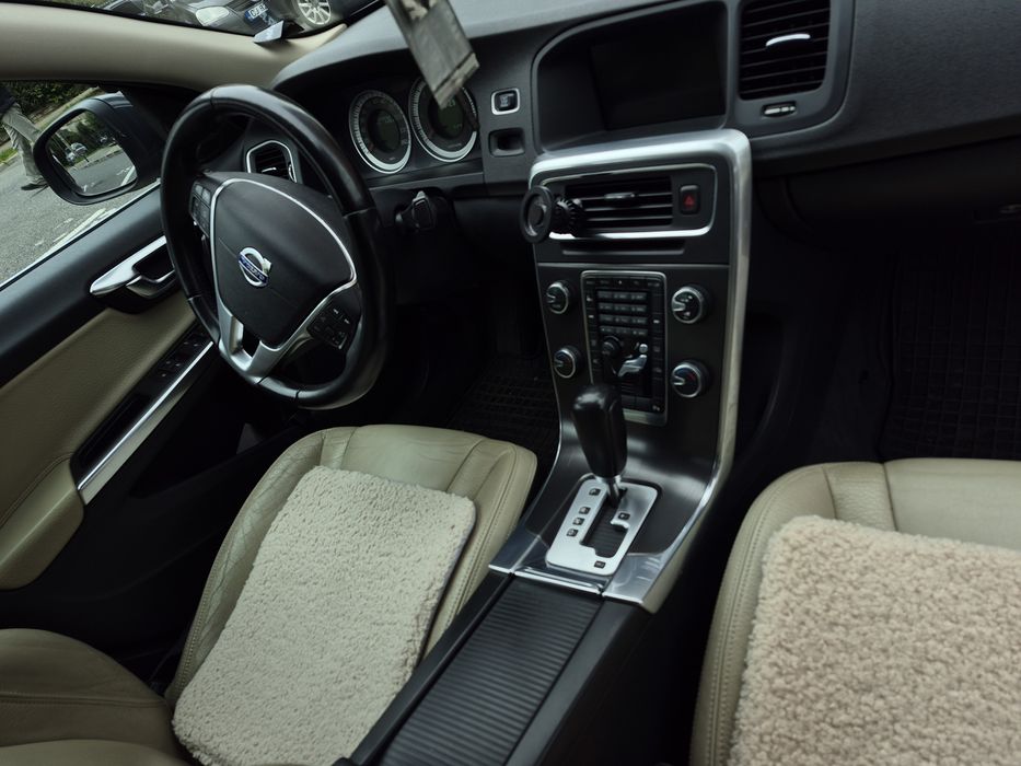 Vând Volvo S60 2011 D3 163 ps