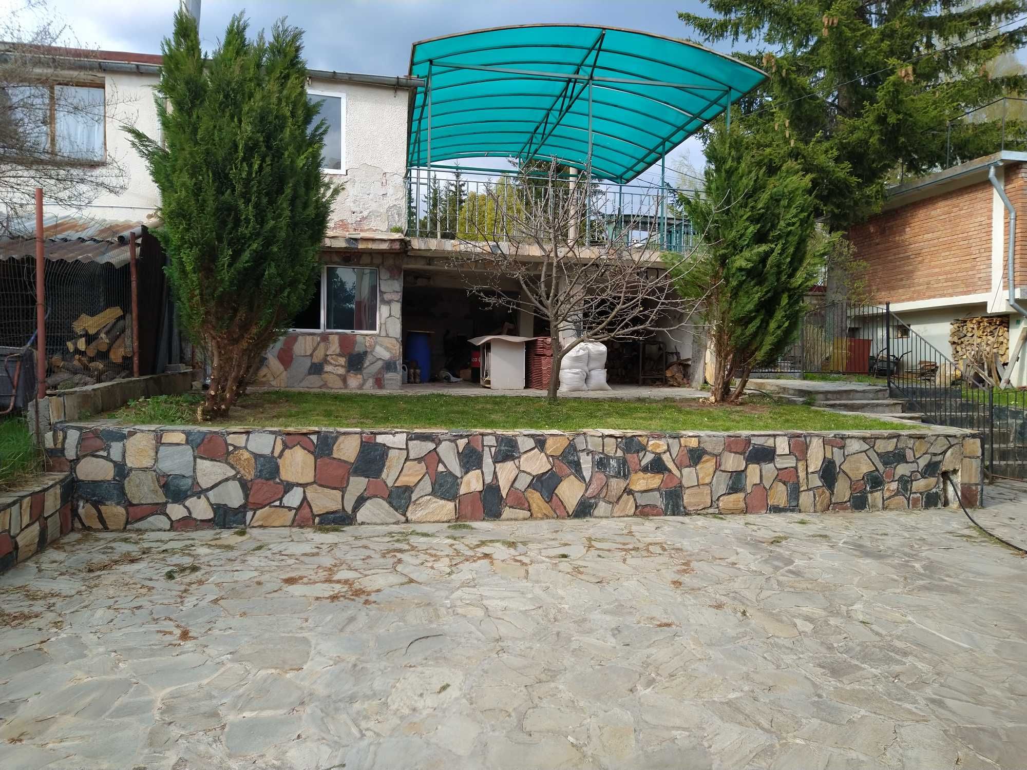 Продава КЪЩА
област София, в.з.Ярема