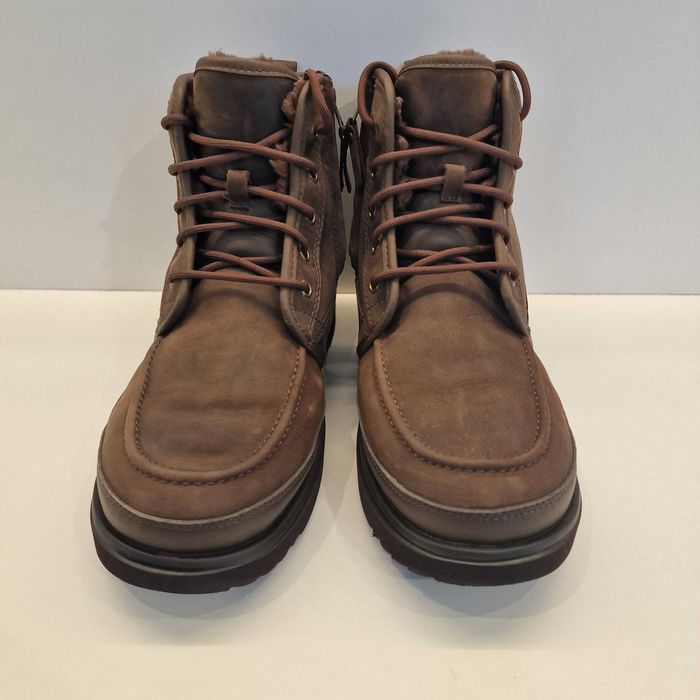 Bocanci UGG Neumel High Moc Weather (mărimea 42)