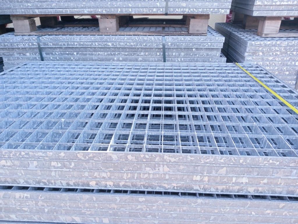 Vindem grătare zincate galvanizate la ori ce dimensiuni se debitează ș