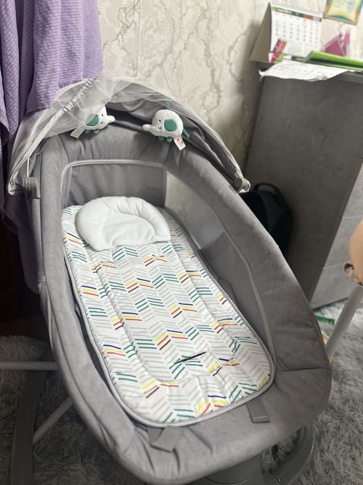 Продам  качелю шезлонг срочно