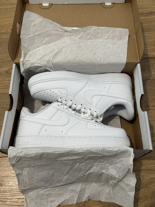 vand air force 1 albi marimea 42