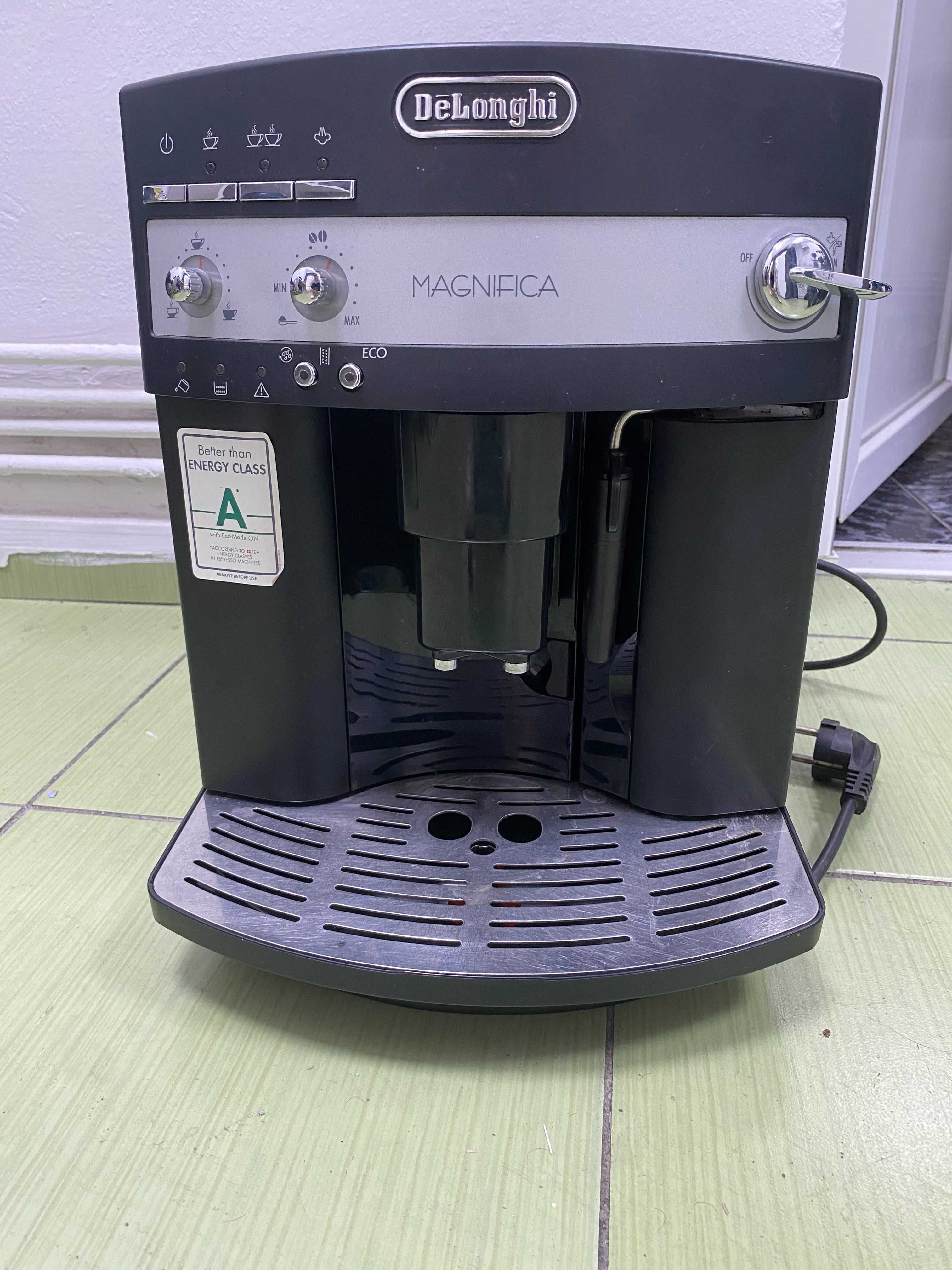 Dracula Amanet Brasov DeLonghi Magnifica ESAM 3000.B EX1