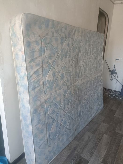 Матрас 160х200 б/у даром