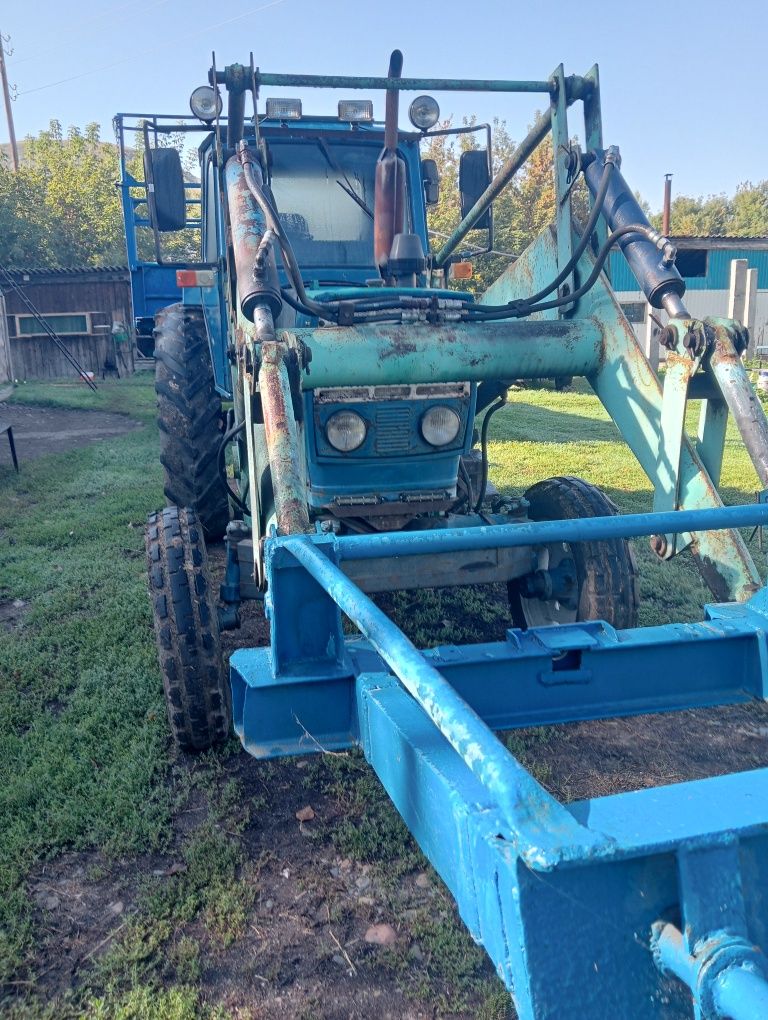 Продам трактор ЮМЗ с куном
