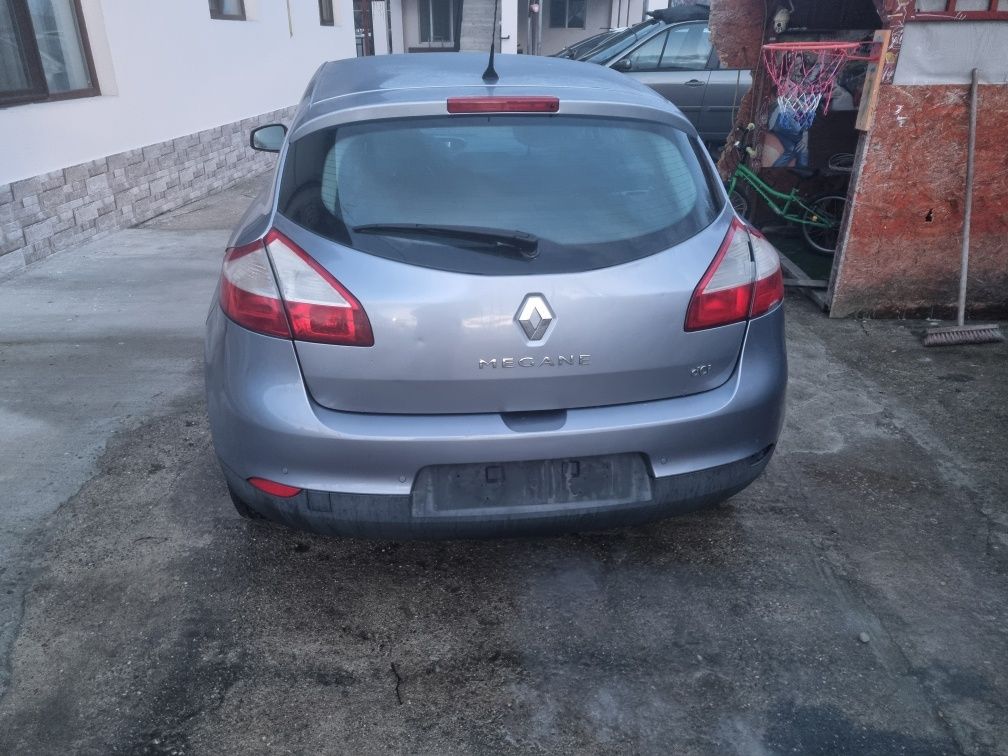 Punte spate renault megane 3 hatchback