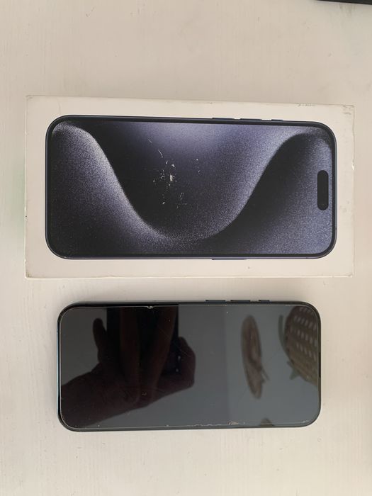 Iphone 15 pro de vanzare