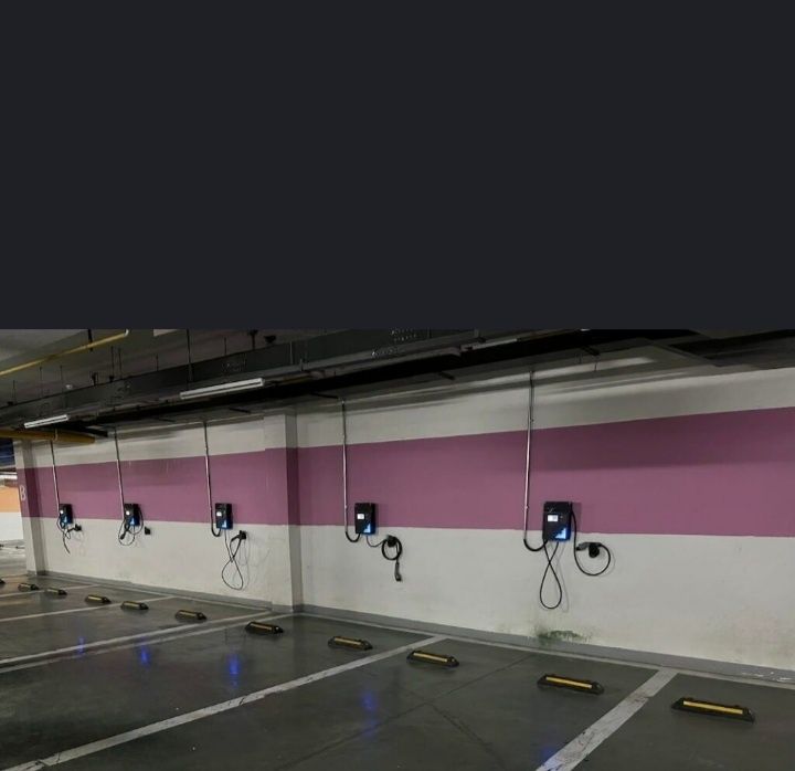 Zaryadka o'rnatish xizmati elektromobil