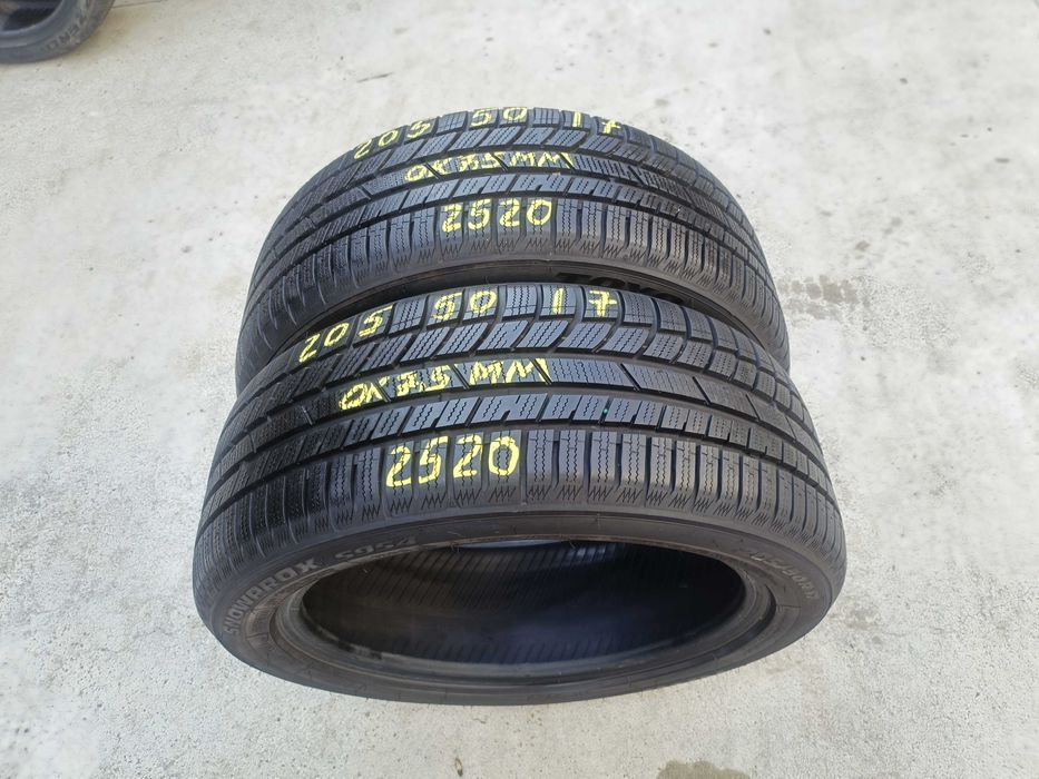 Doua anvelope iarna 205 50 17 toyo snowprox profil de 7,5 mm
