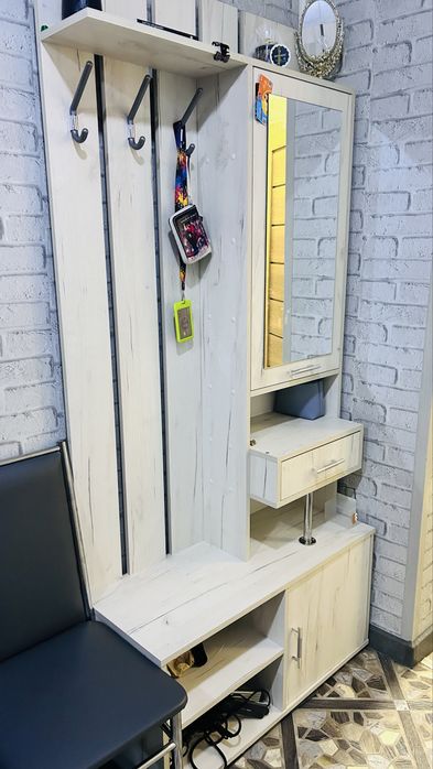 Срочно Продам прихожую