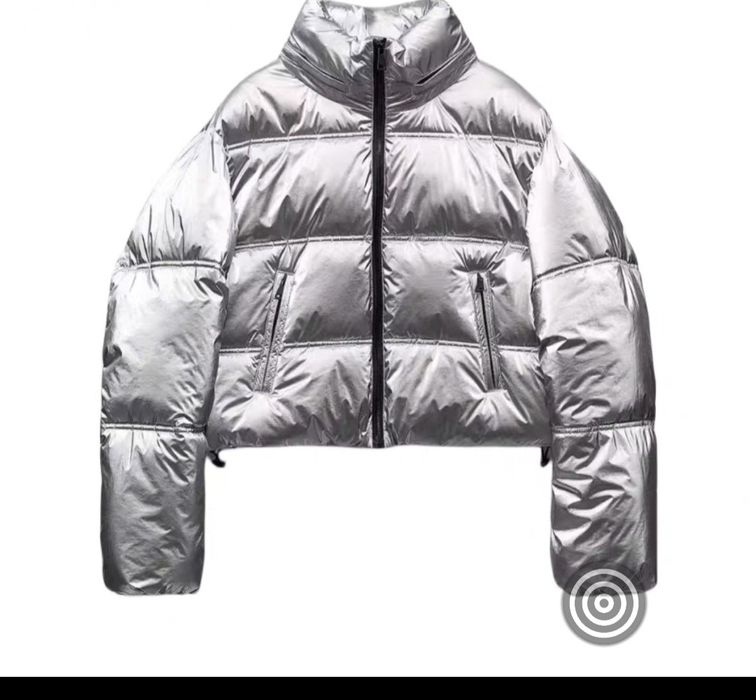 Продам куртку / .сезон зима