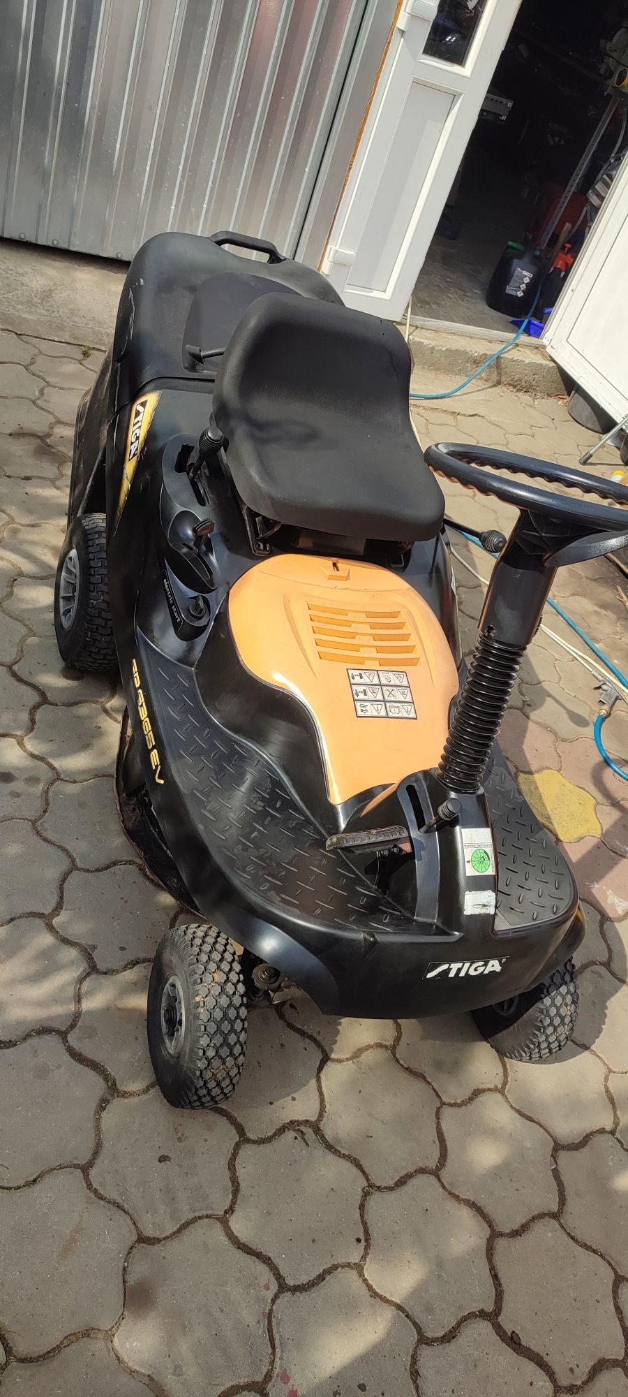 Tractoras tuns iarba Stiga 5cp masă 65cm
