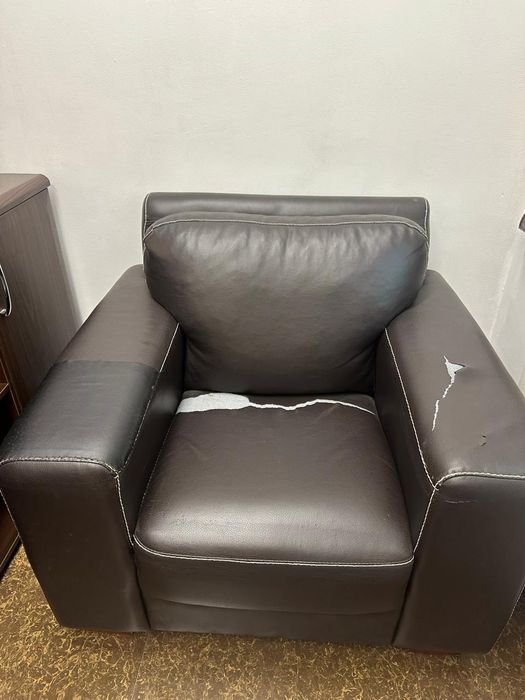 Кресло большое, мягкое