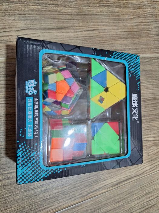Vând set cu 4 cuburi rubice MeiLong