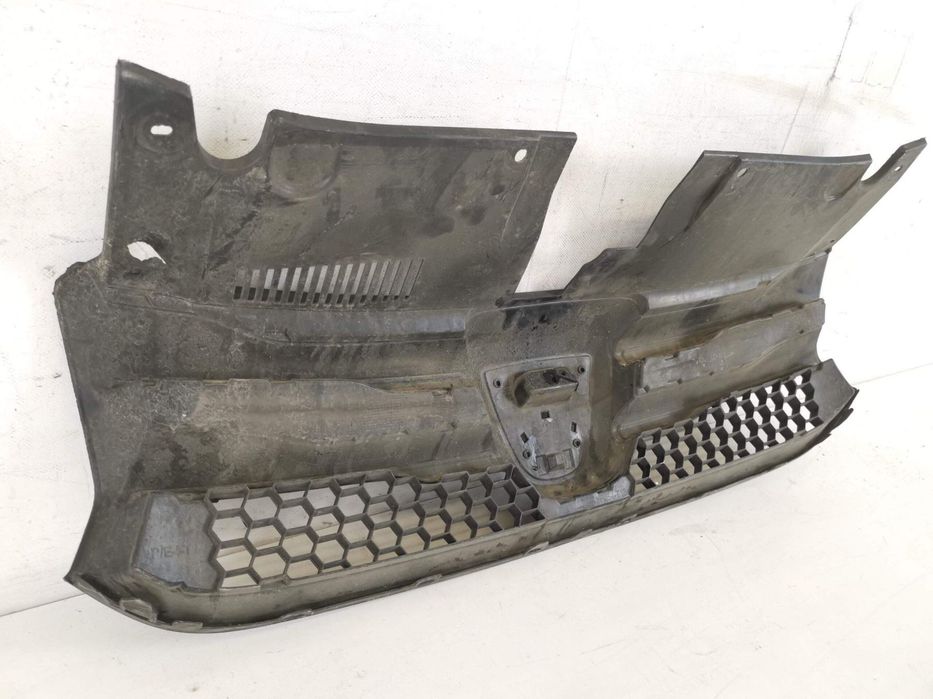 Grila Radiator Dacia  Logan 2 2013 2014 2015 2016 Original In Stare Bu