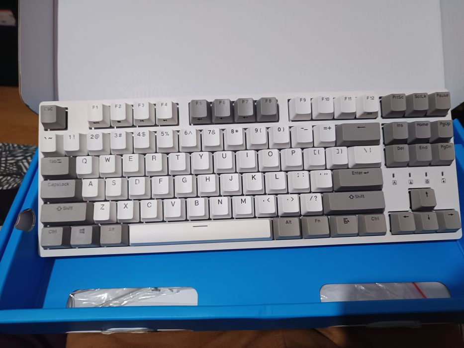 Геймърска клавиатура Taurus K320