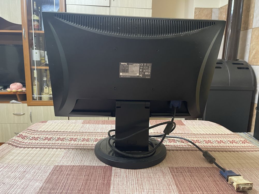 De vanzare monitor si unitate centrala de calculator carcasa pc