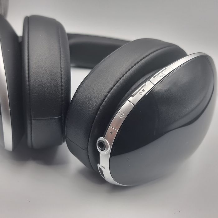 Amanet F28: Casti Bluetooth Mercedes Benz noise canceling WHP 1