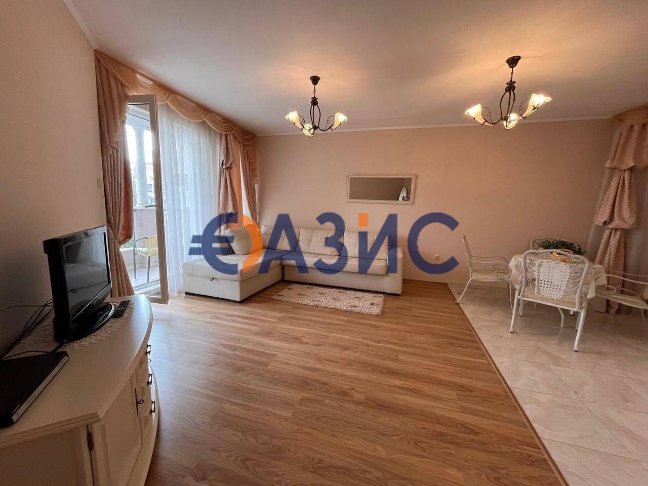 Продава се Тристаен апартамент в к.к. Слънчев бряг - 90 кв.м за 1612 €/кв.м - Снимка #1