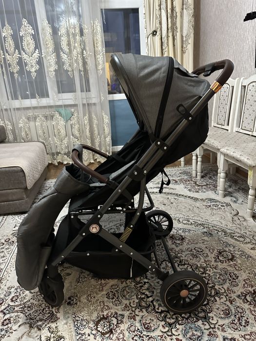 Продам коляску срочно