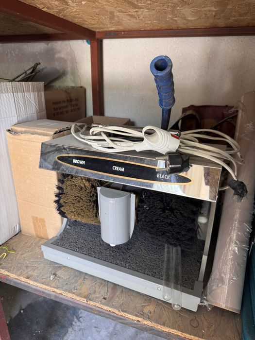 Aparat Curățare Pantofi Electric cu 3 Perii și Dispenser Cremă | 90 €