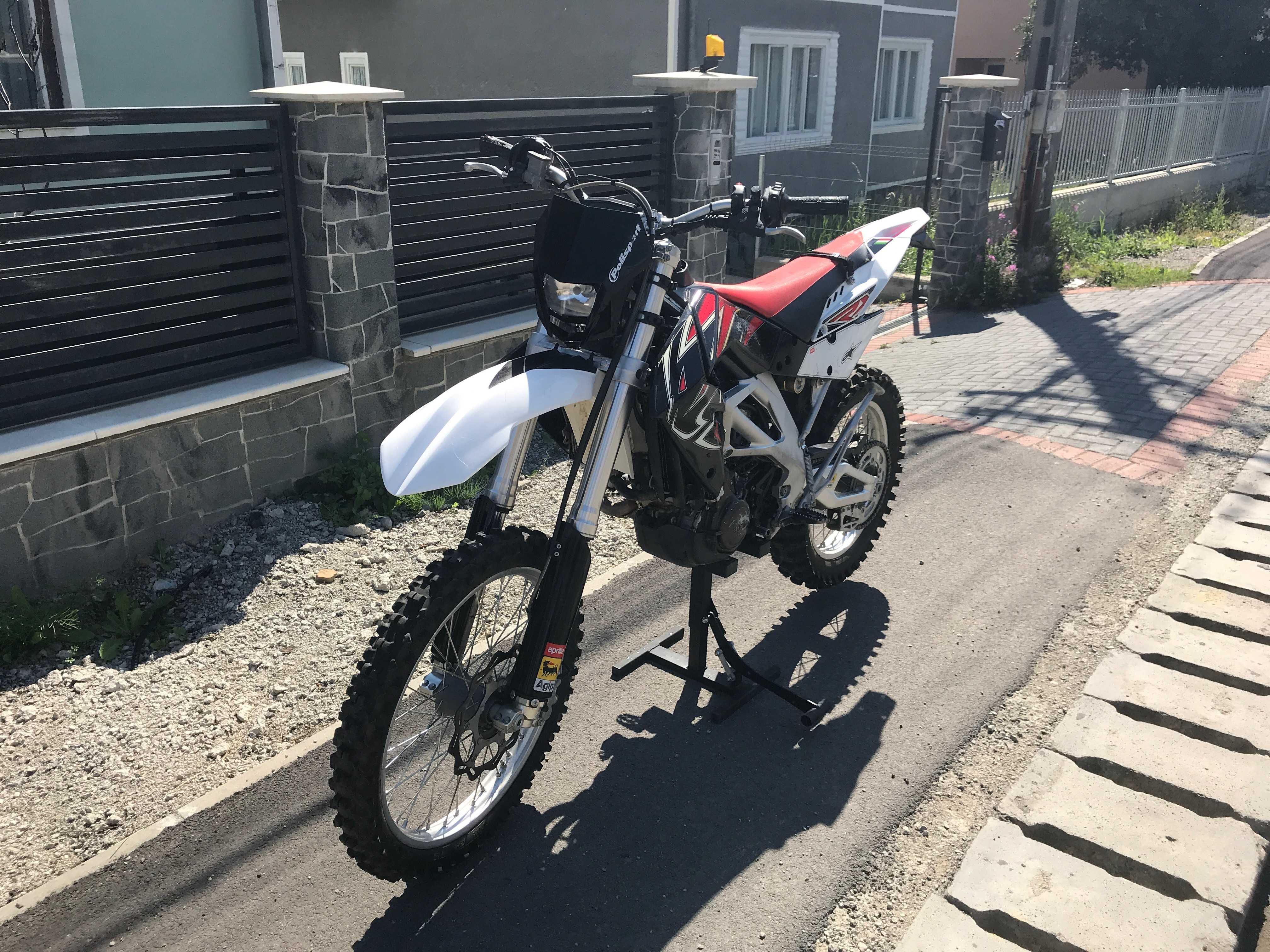 Dezmembrez Aprilia RXV 450 2010